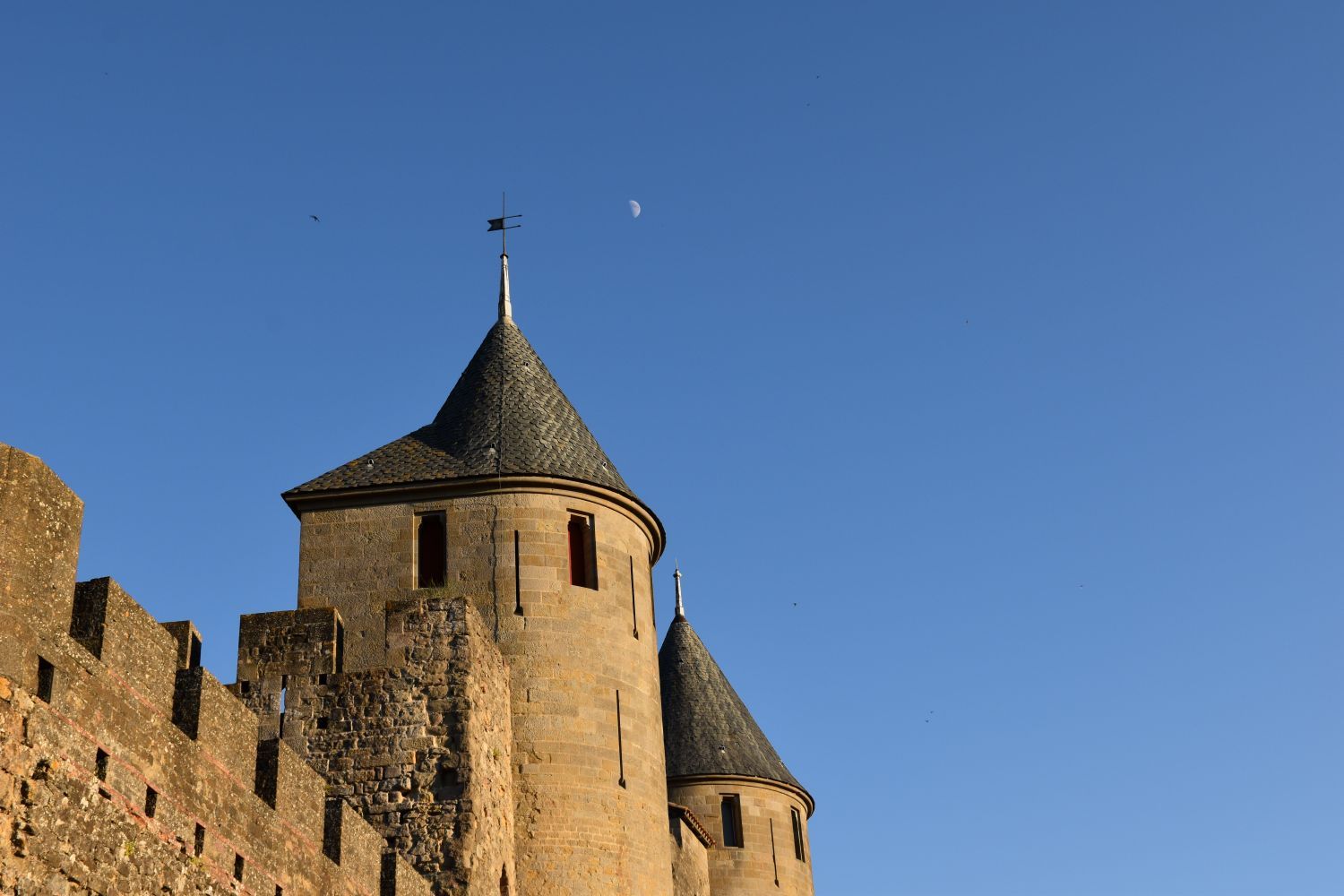 Middeleeuwse stadsmuren van Carcassonne in Zuid Frankrijk