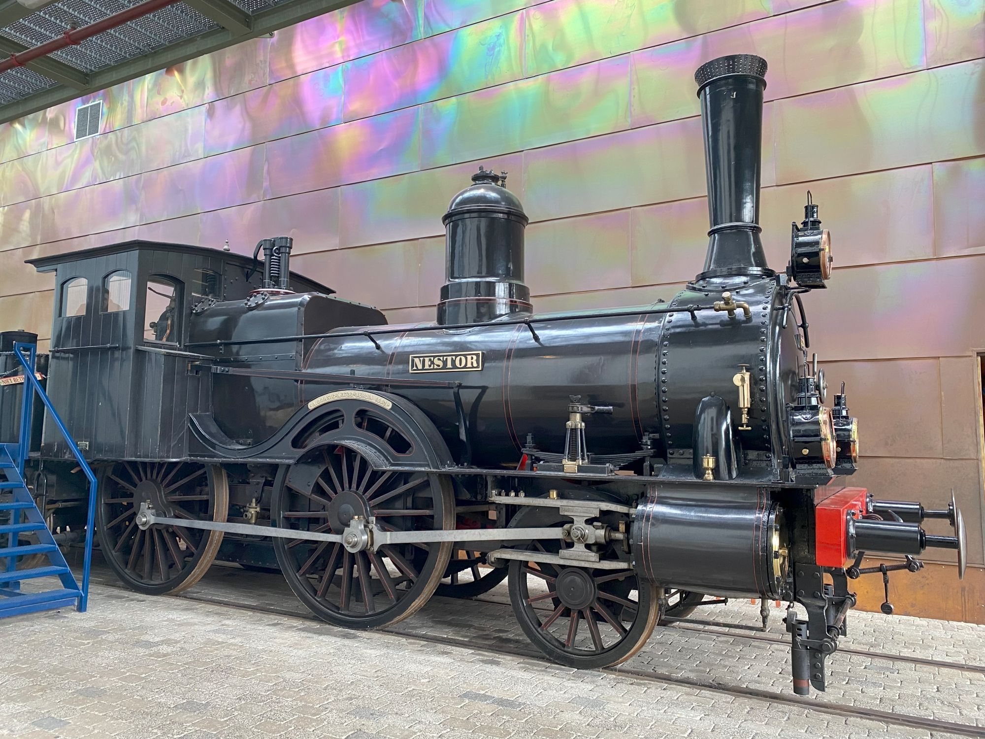 Stoomlocomotief in het Spoorwegmuseum in Utrecht